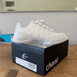 NIB Chassé White Youth Apex Cheer Shoes